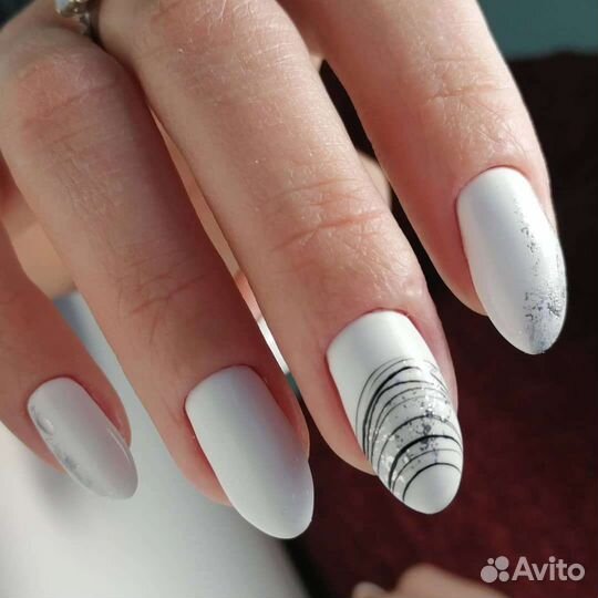 Маникюр, педикюр, наращивание ногтей