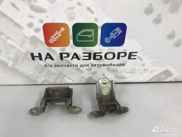 Петля двери задняя правая Nissan Maxima A33 VQ20DE