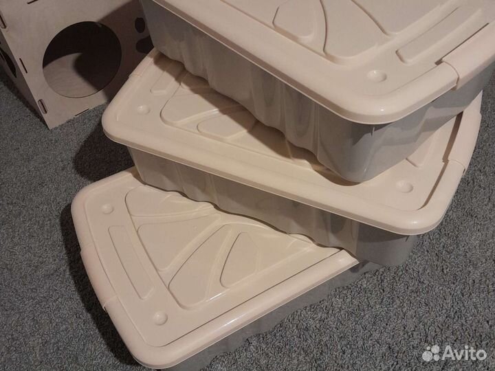 Ящик пластиковый с крышкой для игрушек, хронения