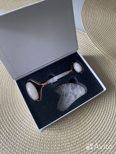 Набор скребок гуаша + ролик