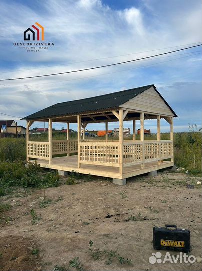 Беседка с мангальной зоной