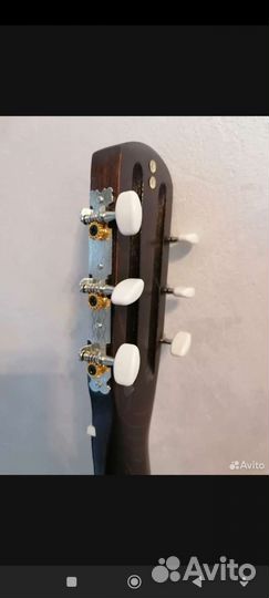 Акустическая гитара