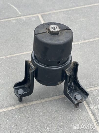 Опора двигателя передняя toyota Camry 1236136080