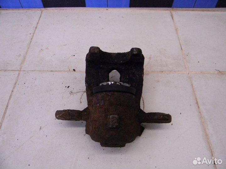 Суппорт задний правый 1-серия E87/E81 2004