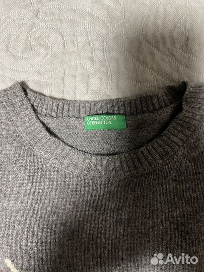 Свитер женский