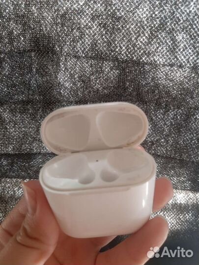 Наушники airpods