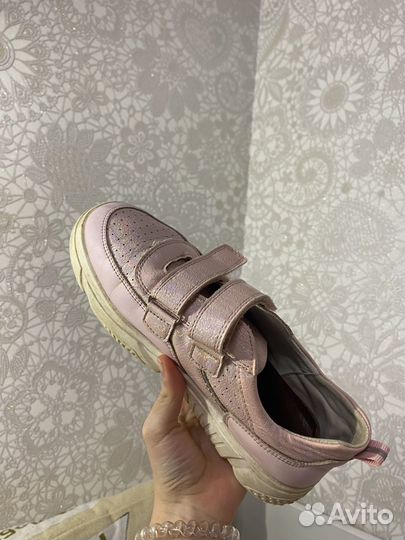 Розовые блестящие детские кроссовки без стелек