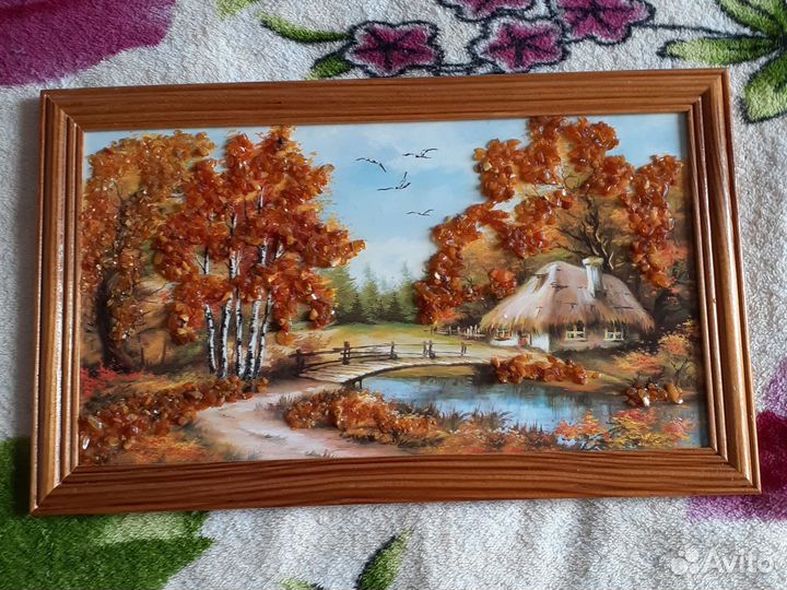 Картина с янтарем