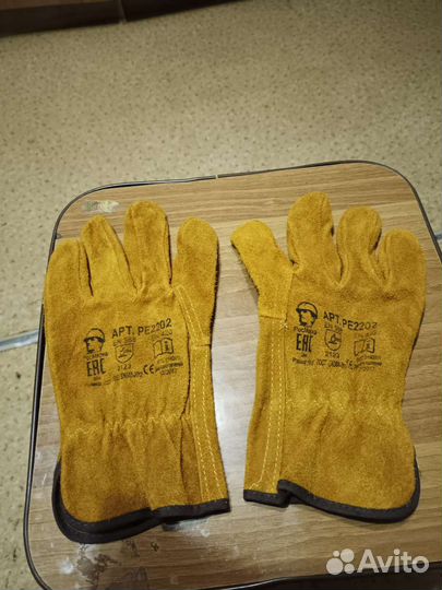 Перчатки рабочие спилковые замка