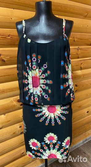 Платишко Desigual, в идеале