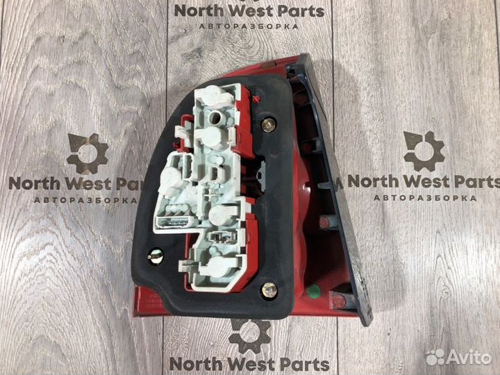 Фонарь задний правый Volkswagen Passat B5 седан