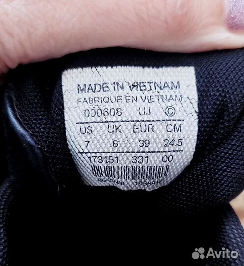 Обувь женская 38 размер пакетом кроссовки