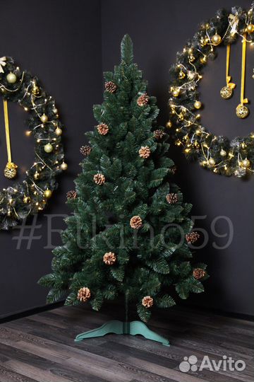 Елка искусственная с крымскими шишками