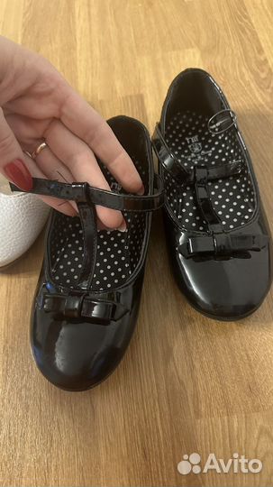 Туфли нарядные две пары