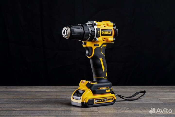 Шуруповерт Dewalt 18v бесщеточный