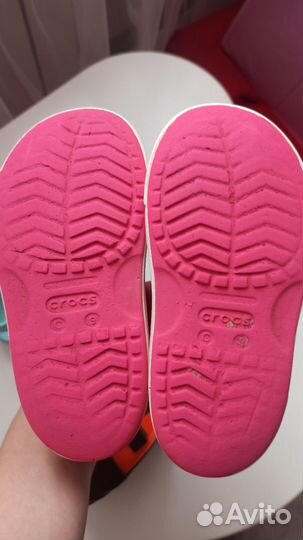 Босоножки для девочки crocs C9. Размер 26