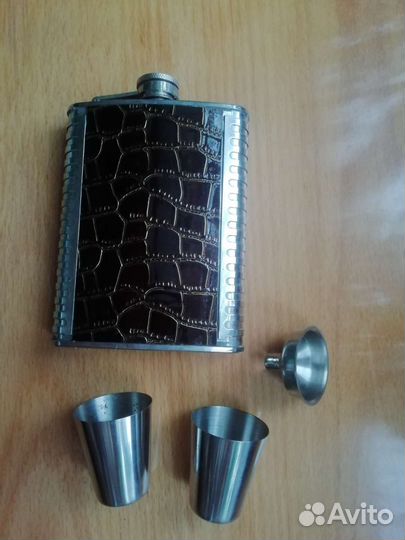 Фляжка со стопками и воронкой нержавейка новая