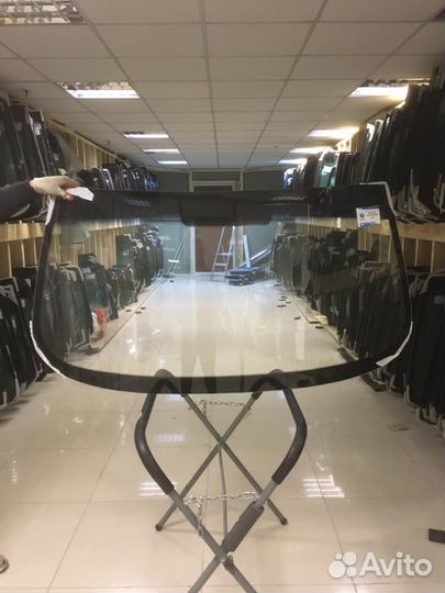 Лобовое стекло Шевроле Нива