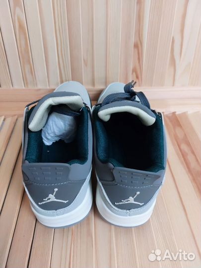 Кроссовки мужские 43 размера Nike Air Jordan