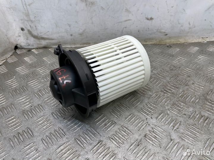 Моторчик печки Nissan Juke F15 MR16DDT 2014