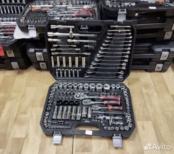 Набор инструментов SATA 151 предмет. ViP