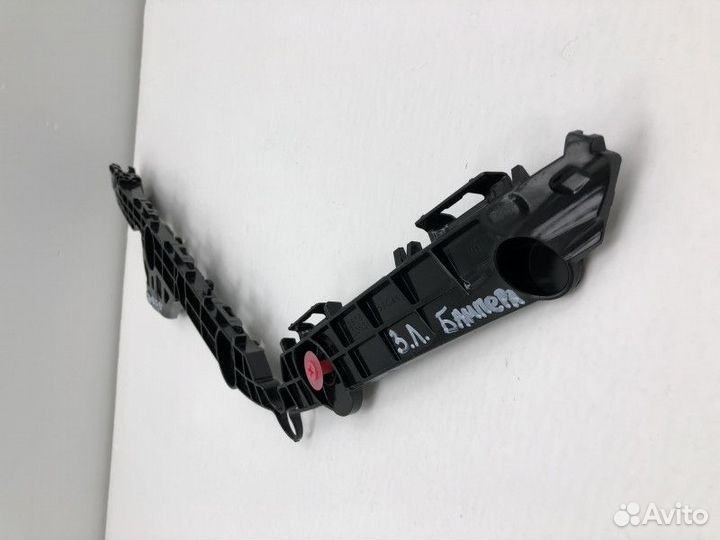 Кронштейн заднего бампера левый Toyota Camry V70