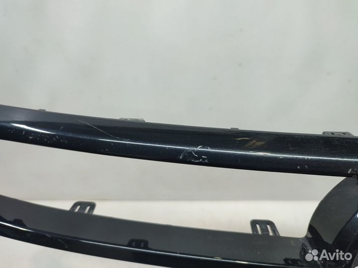 Накладка решетки радиатора Toyota Hilux AN120