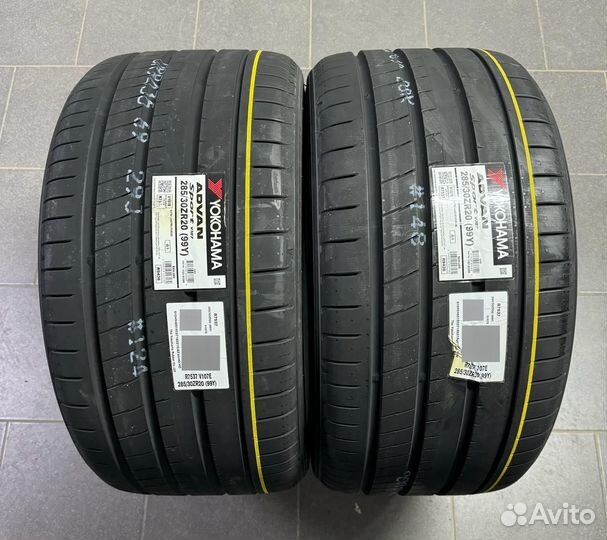 Yokohama Advan Sport V107E 285/30 R20 99Y