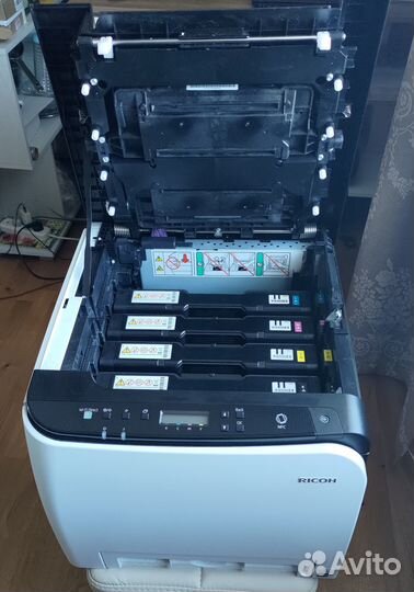 Продам Лазерный цветной принтер Ricoh sp c260dnw