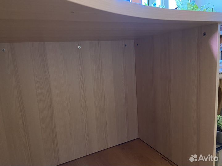 Стол письменный и полка