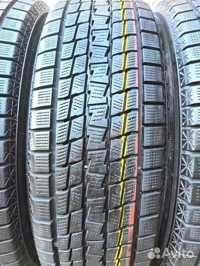 Goodyear Ice Navi SUV 225/65 R17 102Q