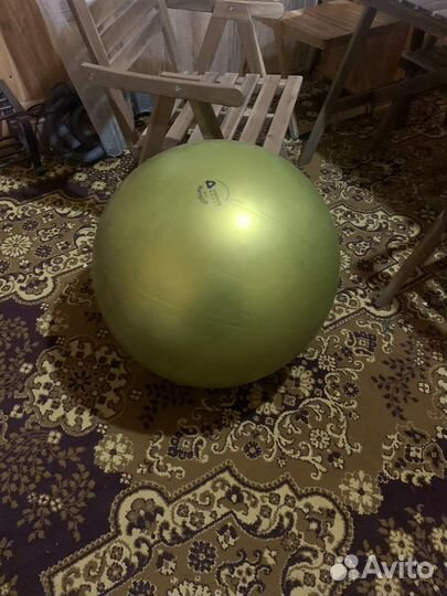Гимнастический мяч фитбол