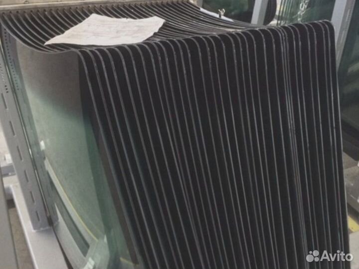 Стекло дверное верхнее правое форточка LiuGong