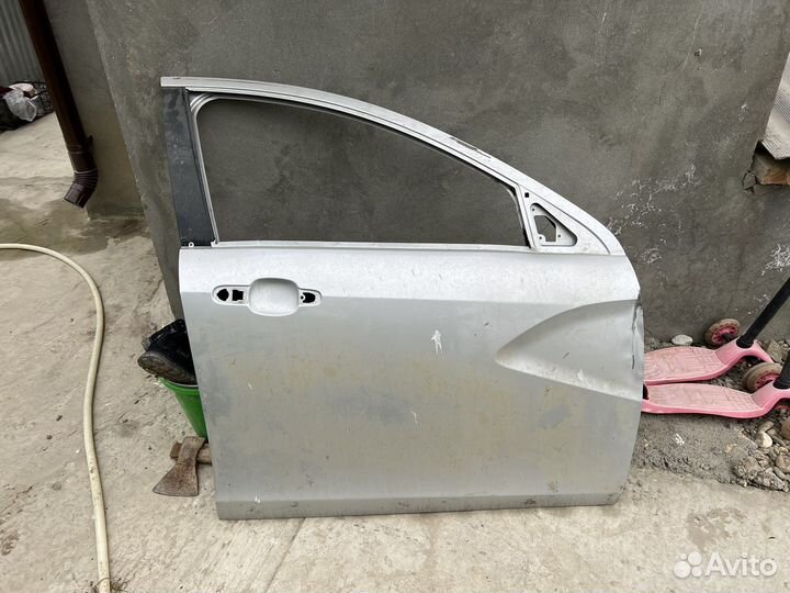 Дверь передняя правая LADA vesta