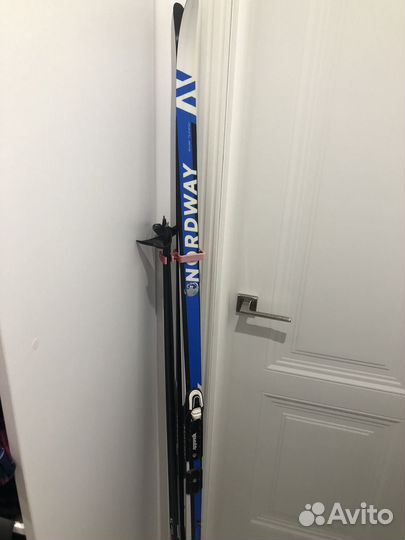 Беговые лыжи с креплением