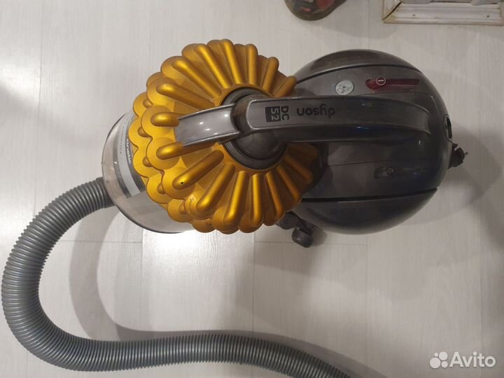 Пылесос (Циклон) Dyson Cinetic