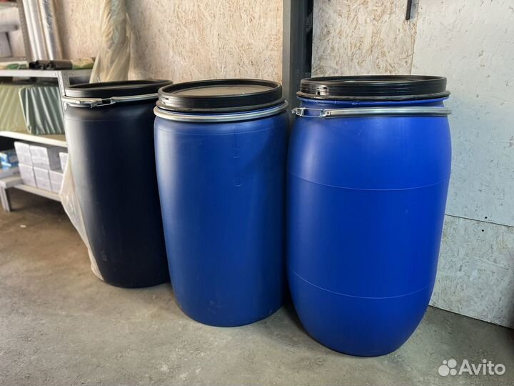Бочки пластиковые. Кубы