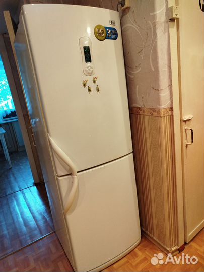 Холодильник бу LG