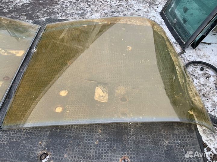 Лобовое стекло. Volvo B10M65 АВТОБУС THD101GC486