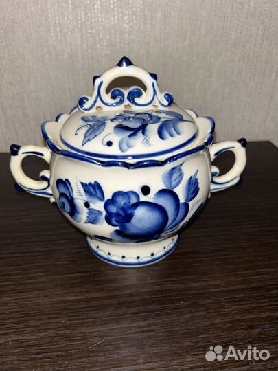 Фарфоровая посуда гжель