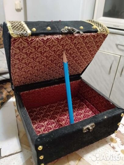 Шкатулка -сундучек