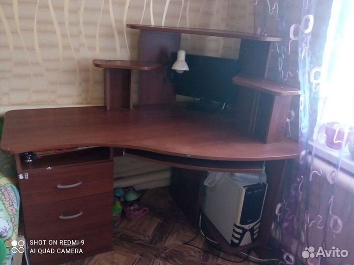 Компьютерный стол