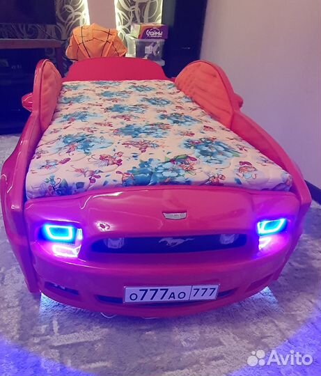 Детская кровать-машина 