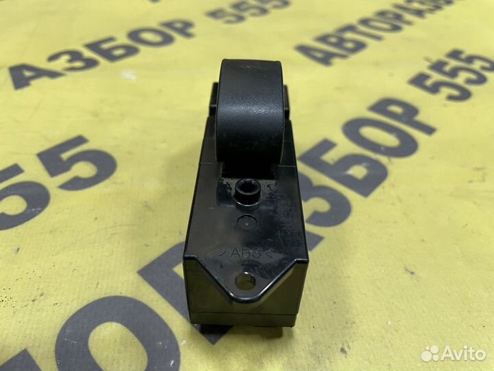 Кнопка стеклоподъемника зп Mitsubishi Lancer 9