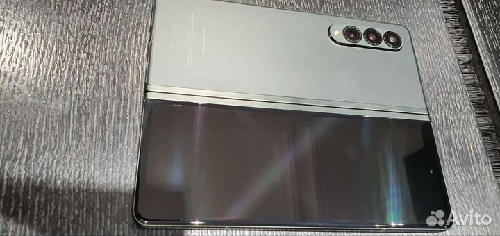 Телефон Samsung Galaxy Z Fold3 Live Demo Unit