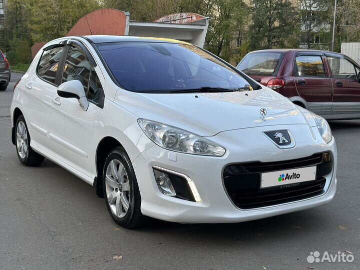 Peugeot 308 1.6 AT, 2011, 99 450 км