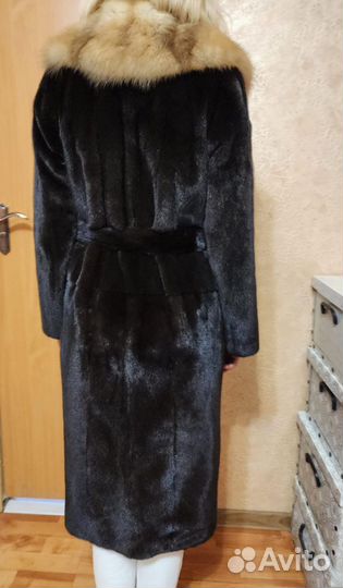 Шуба норковая р.44 воротник из куницы