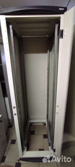 Серверный шкаф Legrand 19