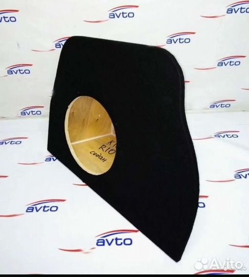 Короб в заднее правое крыло