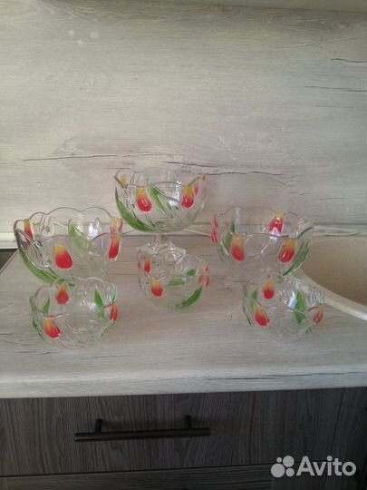 Набор посуды Красные тюльпаны